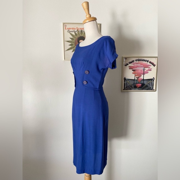 Vintage 1960s MR. MORT Vivid Cobalt Blue wiggle dress with button detail XS - Picture 2 of 5